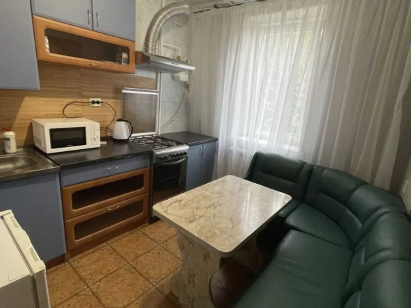 Дава се под наем Едностаен апартамент в София, Център - 45 кв.м за 357 € - Снимка #1