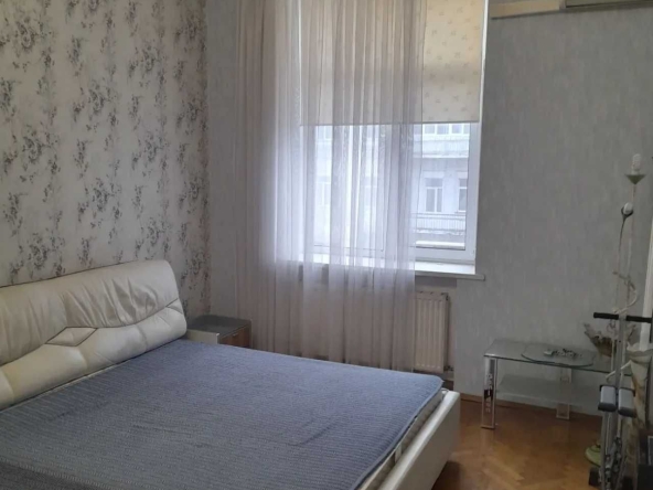 Дава се под наем Двустаен апартамент в София, Център - 55 кв.м за 407.49 € - Снимка #1