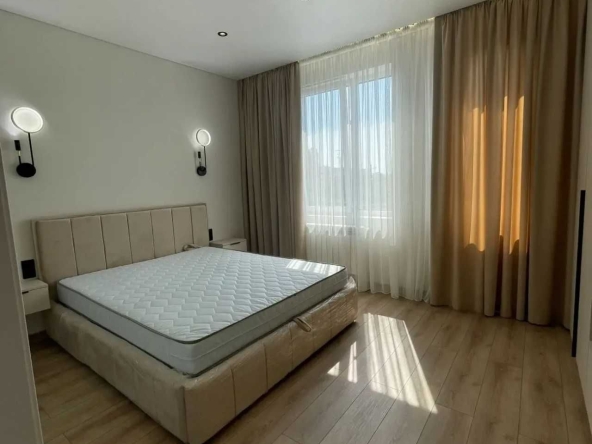 Дава се под наем Двустаен апартамент в София, Център - 60 кв.м за 397.8 € - Снимка #1