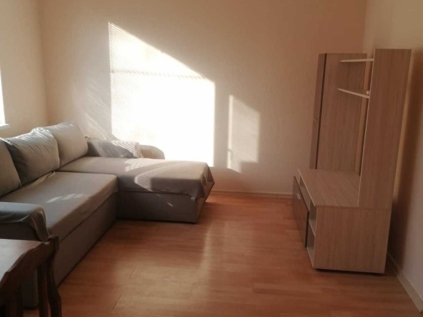 Дава се под наем Двустаен апартамент в Пловдив, Гагарин - 66 кв.м за 275 € - Снимка #1