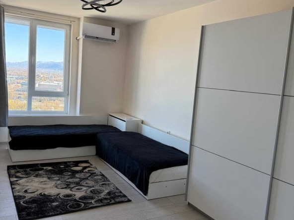 Дава се под наем Тристаен апартамент в Пловдив, Съдийски - 105 кв.м за 510 € - Снимка #1