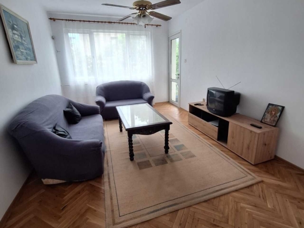 Дава се под наем Тристаен апартамент в Пловдив, Мараша - 90 кв.м за 425 € - Снимка #1