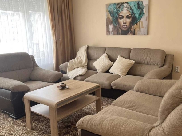 Дава се под наем Тристаен апартамент в Пловдив, Христо Смирненски - 70 кв.м за 425 € - Снимка #1