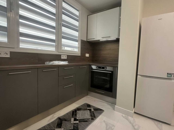 Дава се под наем Тристаен апартамент в Пловдив, Кършияка - 70 кв.м за 600 € - Снимка #1