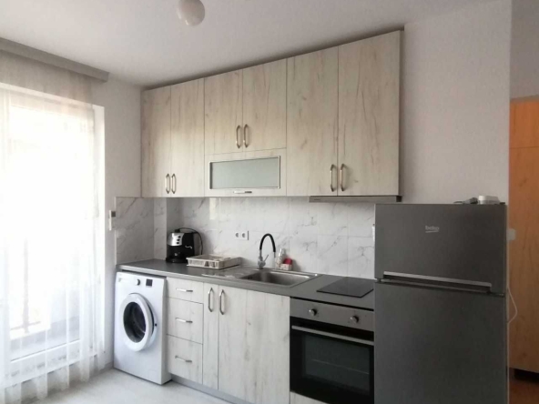 Дава се под наем Едностаен апартамент в Пловдив, Каменица 2 - 33 кв.м за 245 € - Снимка #1