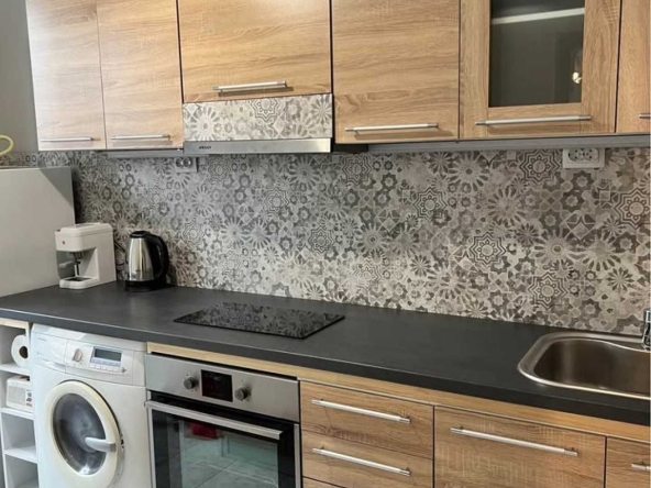 Дава се под наем Тристаен апартамент в Пловдив, Каменица 1 - 70 кв.м за 425 € - Снимка #1