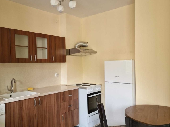 Дава се под наем Двустаен апартамент в Пловдив, Център - 50 кв.м за 325 € - Снимка #1