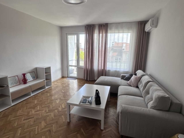 Дава се под наем Тристаен апартамент в Пловдив, Каменица 1 - 100 кв.м за 450 € - Снимка #1