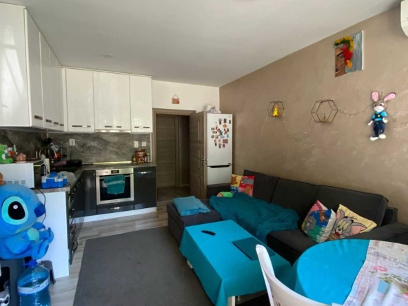 Дава се под наем Двустаен апартамент в Пловдив, Гагарин - 48 кв.м за 300 € - Снимка #1