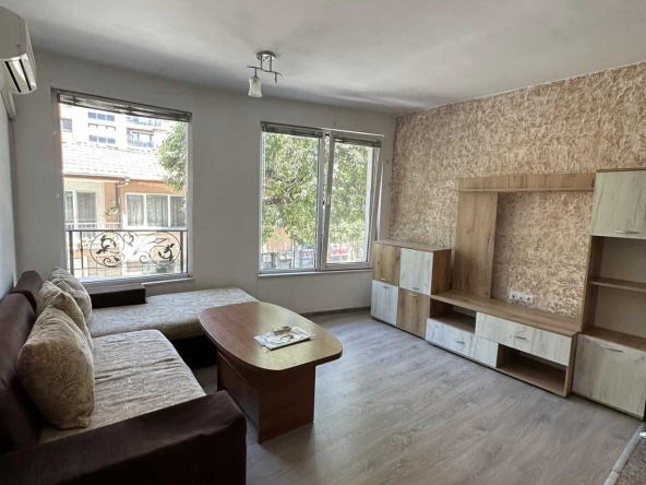 Дава се под наем Двустаен апартамент в Пловдив, Кършияка - 64 кв.м за 325 € - Снимка #1