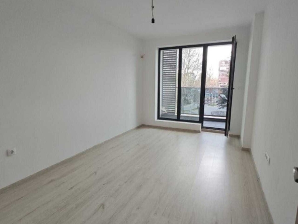 Двустаен апартамент в Пловдив, Център - 61 кв.м за 962 €/кв.м - Снимка #1