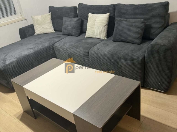 Дава се под наем Тристаен апартамент в Пловдив, Център - 80 кв.м за 478.38 € - Снимка #1
