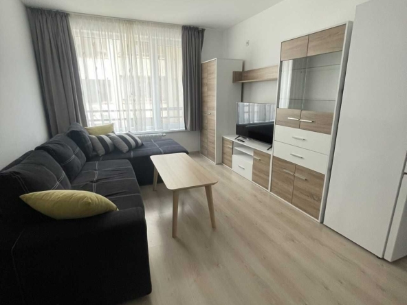 Дава се под наем Двустаен апартамент в Пловдив, Гагарин - 70 кв.м за 273.87 € - Снимка #1