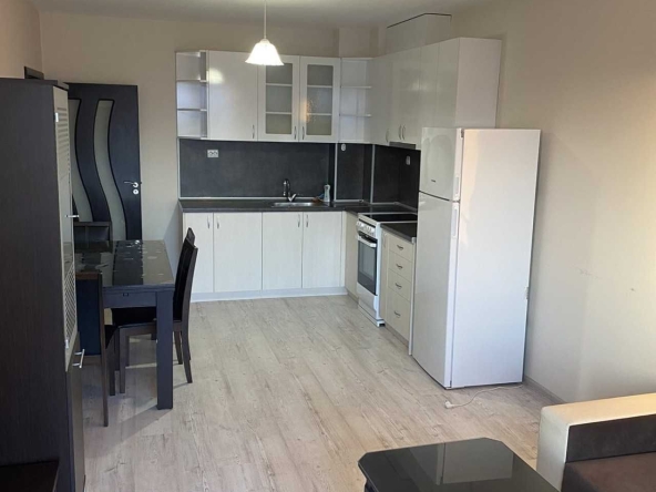 Дава се под наем Тристаен апартамент в Пловдив, Южен - 99 кв.м за 448.8 € - Снимка #1