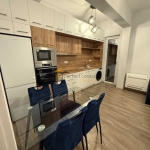 Дава се под наем Тристаен апартамент в Пловдив, Център - 70 кв.м за 648.21 € - Снимка #1