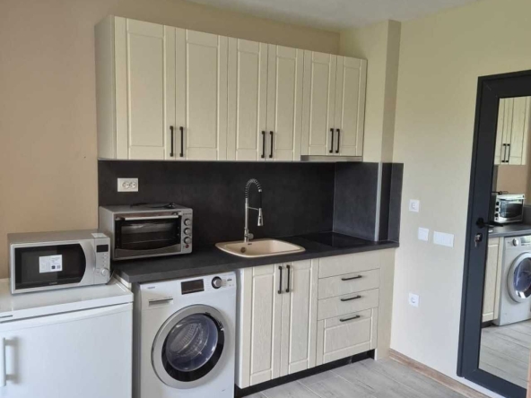 Дава се под наем Едностаен апартамент в Пловдив, Кършияка - 30 кв.м за 289.17 € - Снимка #1