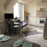 Дава се под наем Едностаен апартамент в Пловдив, Кършияка - 40 кв.м за 250 € - Снимка #1