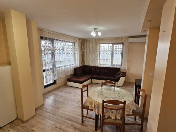 Дава се под наем Тристаен апартамент в Пловдив, Христо Смирненски - 100 кв.м за 500 € - Снимка #1