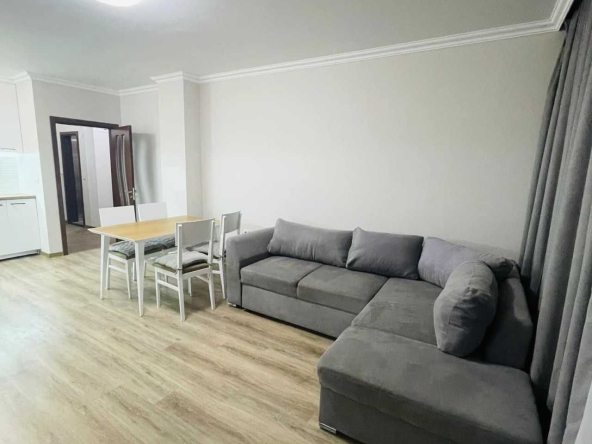 Дава се под наем Тристаен апартамент в Пловдив, Южен - 85 кв.м за 425 € - Снимка #1