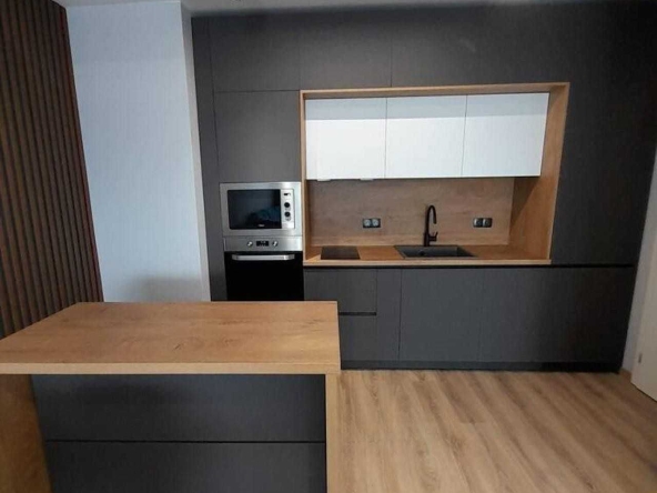Тристаен апартамент в Пловдив, Христо Смирненски - 91 кв.м за 2088 €/кв.м - Снимка #1