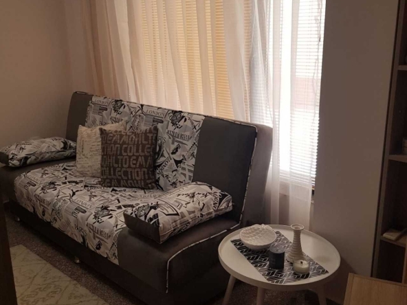 Дава се под наем Едностаен апартамент в Пловдив, Кършияка - 21 кв.м за 175 € - Снимка #1