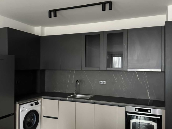 Тристаен апартамент в Пловдив, Център - 110 кв.м за 1391 €/кв.м - Снимка #1