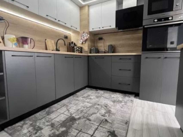 Тристаен апартамент в Пловдив, Кършияка - 88 кв.м за 869 €/кв.м - Снимка #1