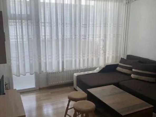 Дава се под наем Едностаен апартамент в Пловдив, Кършияка - 35 кв.м за 225 € - Снимка #1