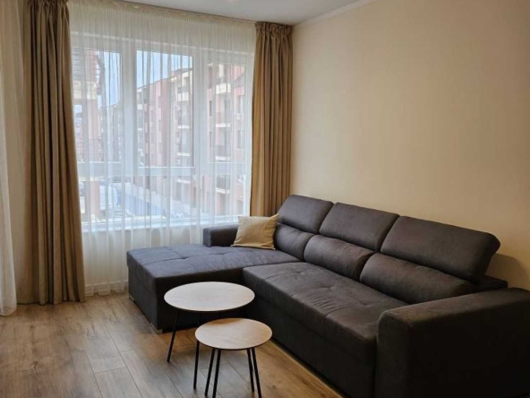 Дава се под наем Едностаен апартамент в Пловдив, Остромила - 86 кв.м за 550 € - Снимка #1