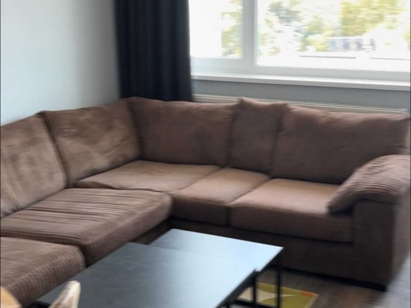 Дава се под наем Тристаен апартамент в Пловдив, Център - 70 кв.м за 548.25 € - Снимка #1