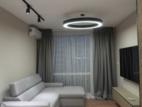 Тристаен апартамент в Пловдив, Тракия - 92 кв.м за 1054 €/кв.м - Снимка #1