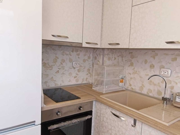 Дава се под наем Двустаен апартамент в Пловдив, Южен - 55 кв.м за 244.29 € - Снимка #1