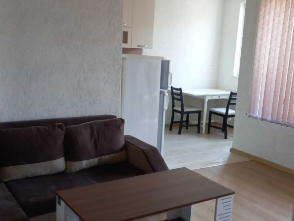 Дава се под наем Двустаен апартамент в Пловдив, Тракия - 66 кв.м за 275 € - Снимка #1