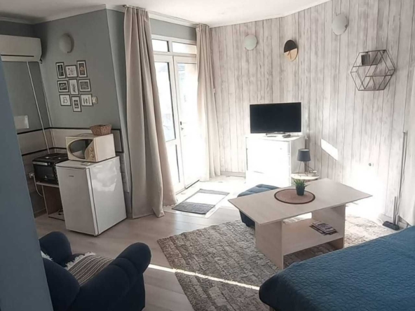 Дава се под наем Едностаен апартамент в Пловдив, Център - 34 кв.м за 250 € - Снимка #1