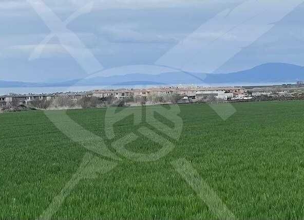 Парцел в Поморие - 5600 кв.м за 21 €/кв.м - Снимка #1