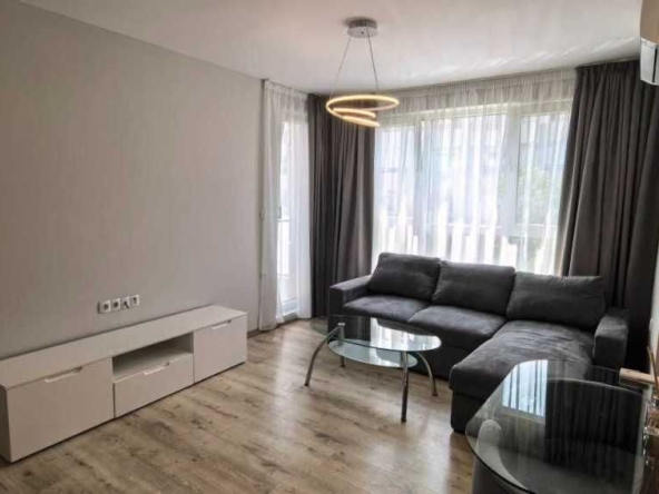 Дава се под наем Тристаен апартамент в Пловдив, Каменица 2 - 90 кв.м за 598.23 € - Снимка #1
