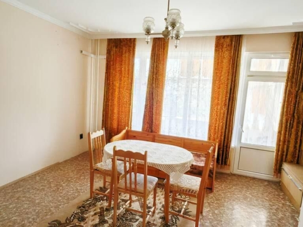 Четиристаен апартамент в Бургас, Лазур - 110 кв.м за 1791 €/кв.м - Снимка #1