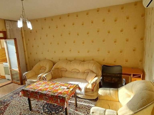 Двустаен апартамент в Пловдив, Център - 55 кв.м за 1837 €/кв.м - Снимка #1