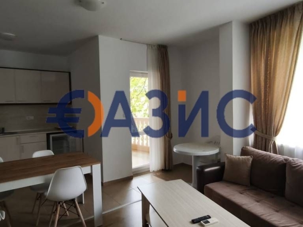 Двустаен апартамент в к.к. Слънчев бряг - 90 кв.м за 1162 €/кв.м - Снимка #1