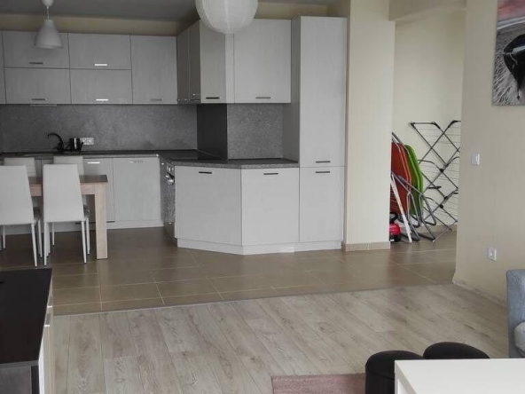 Дава се под наем Тристаен апартамент в Бургас, Сарафово - 100 кв.м за 765 € - Снимка #1