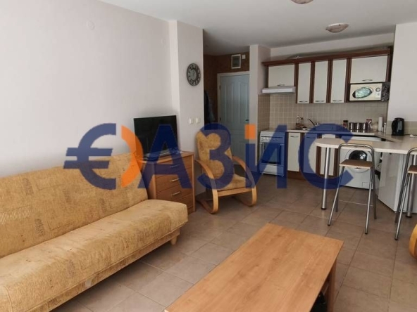 Двустаен апартамент в к.к. Елените - 72 кв.м за 567 €/кв.м - Снимка #1