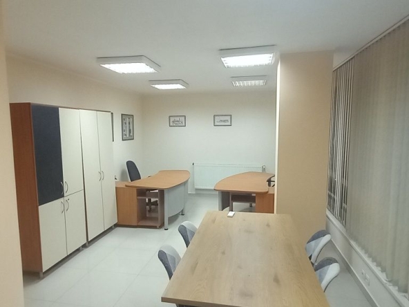 Дава се под наем Офис в Севлиево - 45 кв.м за 229.5 € - Снимка #1