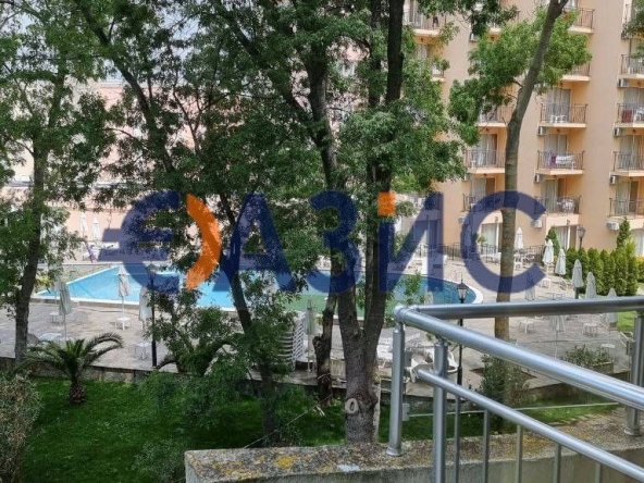 Двустаен апартамент в к.к. Слънчев бряг - 65 кв.м за 1124 €/кв.м - Снимка #1