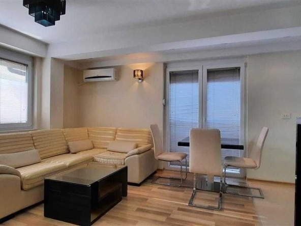 Дава се под наем Двустаен апартамент в Бургас, Зорница - 57 кв.м за 204 € - Снимка #1