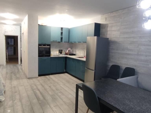 Дава се под наем Двустаен апартамент в Бургас, Изгрев - 71 кв.м за 408 € - Снимка #1