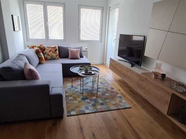 Дава се под наем Двустаен апартамент в София, Банишора - 65 кв.м за 459 € - Снимка #1