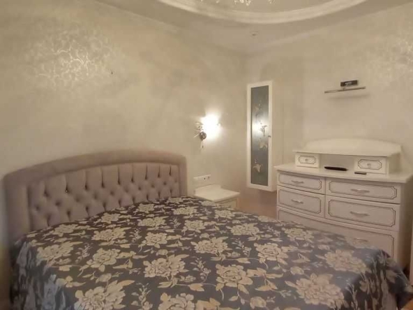 Дава се под наем Едностаен апартамент в София, Център - 51 кв.м за 400 € - Снимка #1