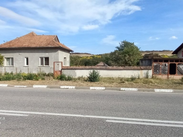 Къща в Плевен, Идеален център - 90 кв.м за 212 €/кв.м - Снимка #1