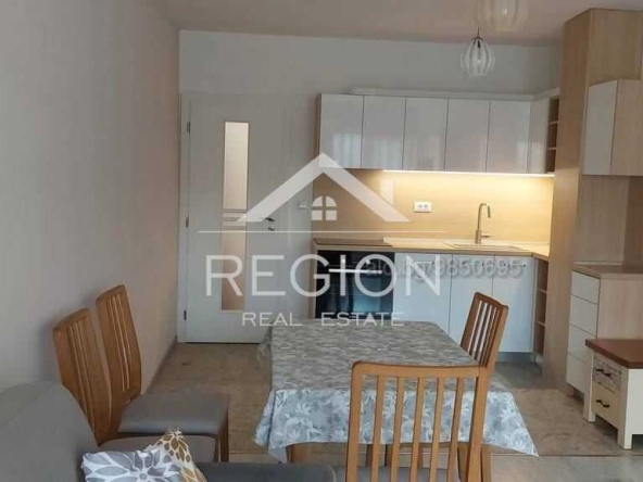 Дава се под наем Двустаен апартамент в Варна, Колхозен пазар - 70 кв.м за 612 € - Снимка #1