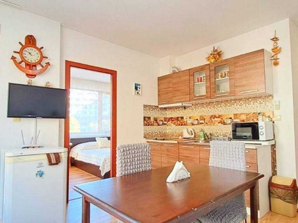 Двустаен апартамент в Свети Влас - 60 кв.м за 7 €/кв.м - Снимка #1